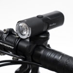 چراغ جلو APEX M02 روی فرمان
