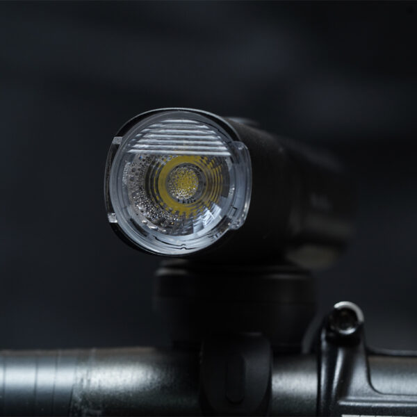 روشنایی چراغ Apex M03