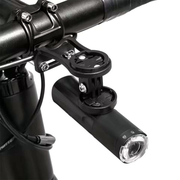 چراغ Apex M03 نصب شده روی براکت پایه کامپیوتر