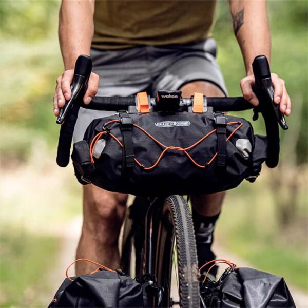 کیف جلو فرمان ORTLIEB HANDLEBAR PACK   9 لیتر نصب شده روی دوچرخه