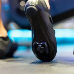 پل پدال کوهستان SHIMANO SM‑SH56 نصب شده بر روی کفش