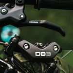 ترمز هیدرولیکی SRAM DB8 نصب شده روی دوچرخه