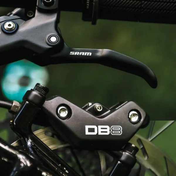 ترمز هیدرولیکی SRAM DB8 نصب شده روی دوچرخه